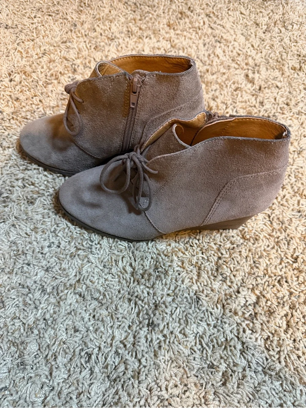 Lucky Brand Gray Suede Wedge Ankle Booties Size 7